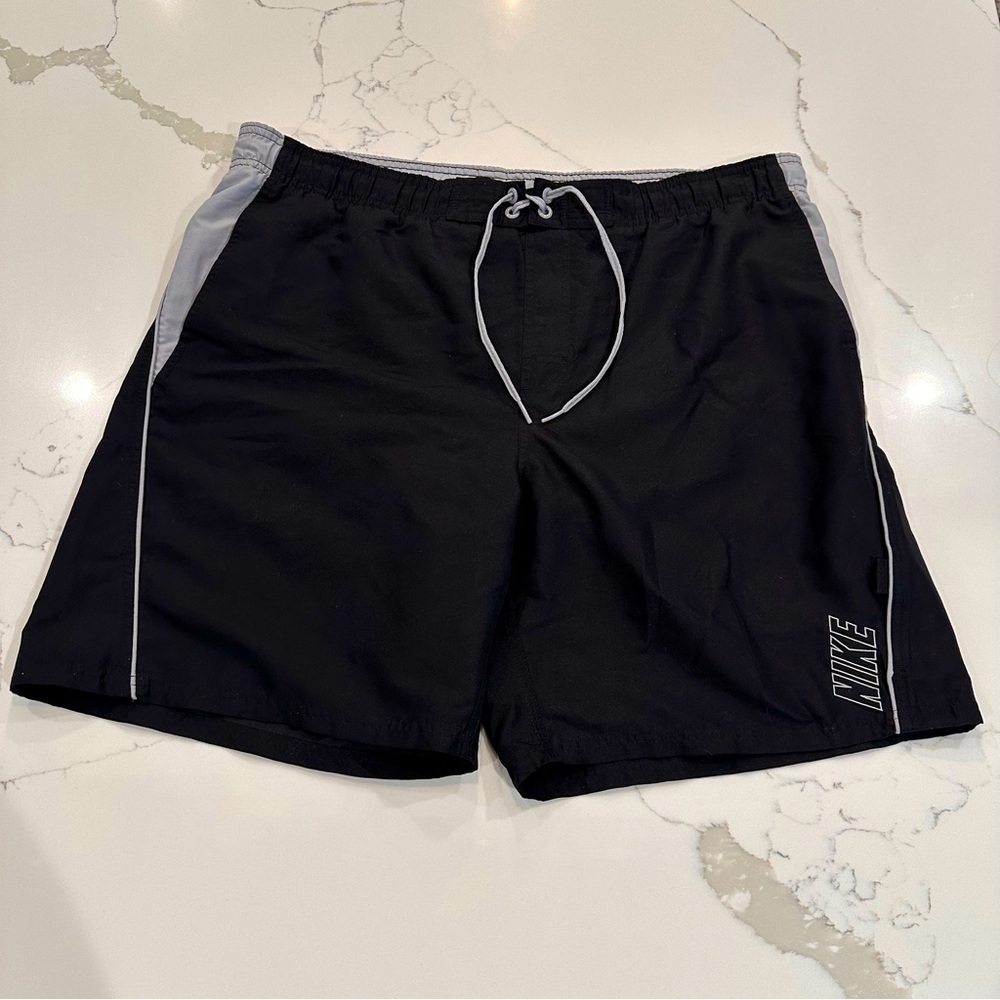 Nike Men’s Gray Black Athletic Sports Swim Trunks Lined Shorts Beach Logo XL